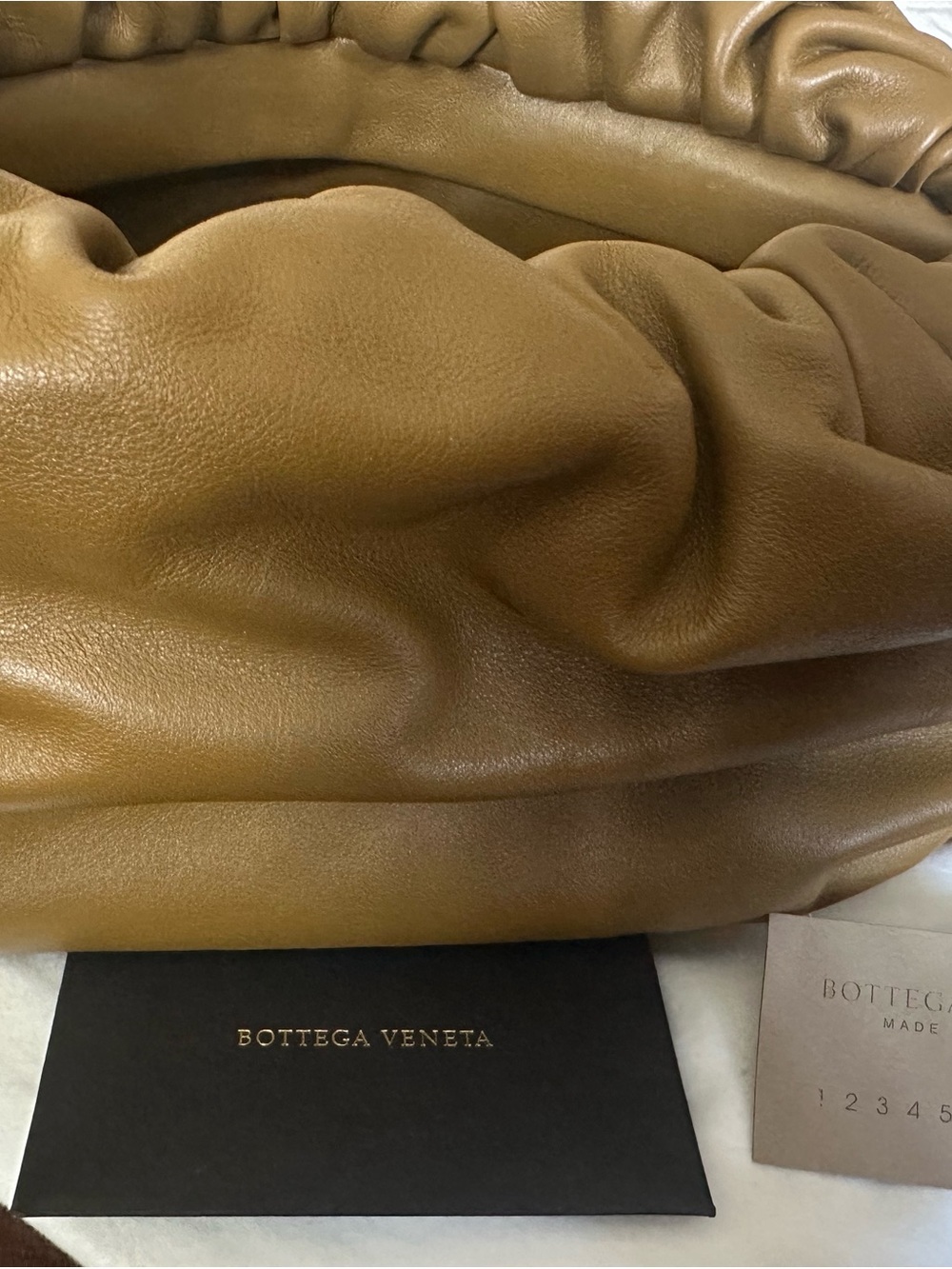 Bottega Veneta Tan Padded Shoulder Bag with Oversized Gold Chain - Picture 4 of 7